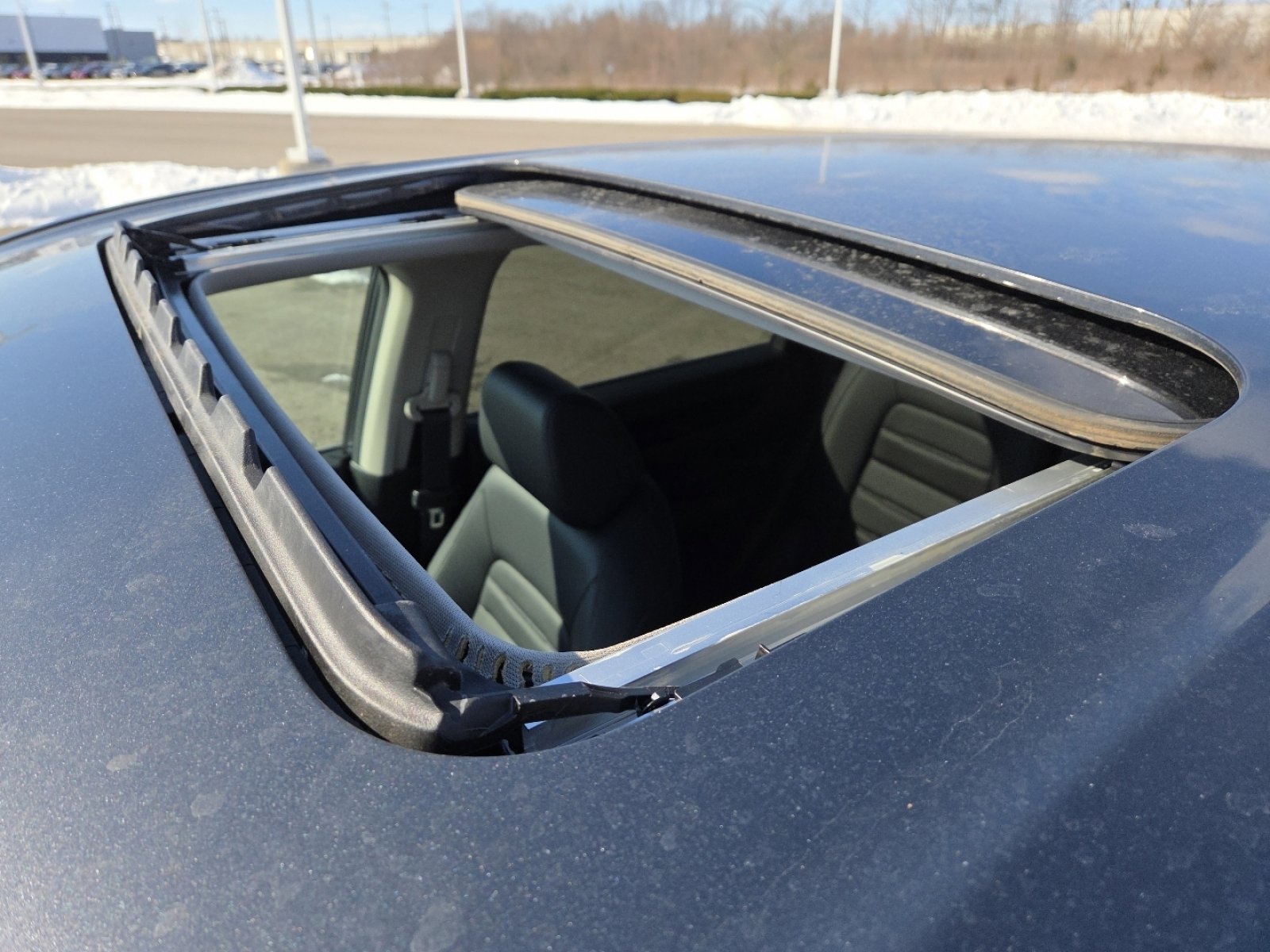 Used 2023 Honda CR-V EX-L image 4