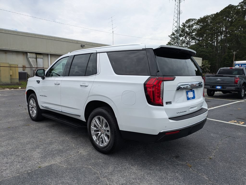 Used 2024 GMC Yukon SLT w/ SLT Luxury Package RWD image 6