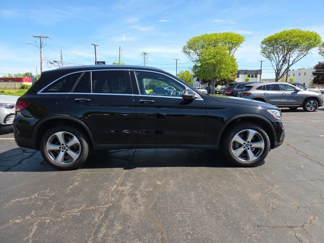 Certified 2022 Mercedes-Benz GLC 300 4MATIC image 2