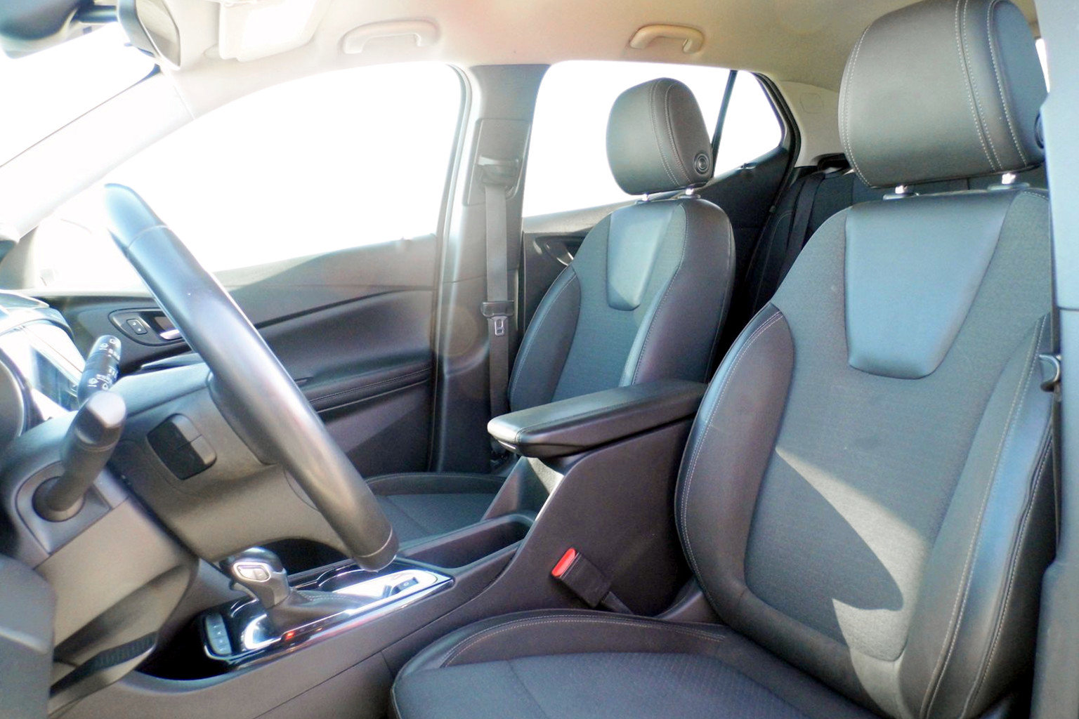 Used 2020 Buick Encore GX Select image 21