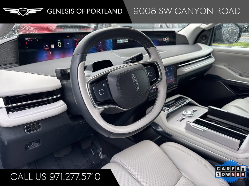 Used 2025 Lincoln Navigator L Reserve image 22