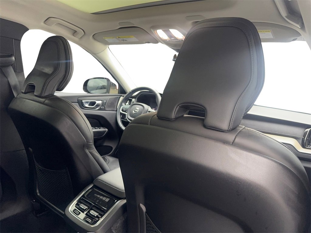 Used 2022 Volvo XC60 B5 Inscription w/ Protection Package Premier image 41