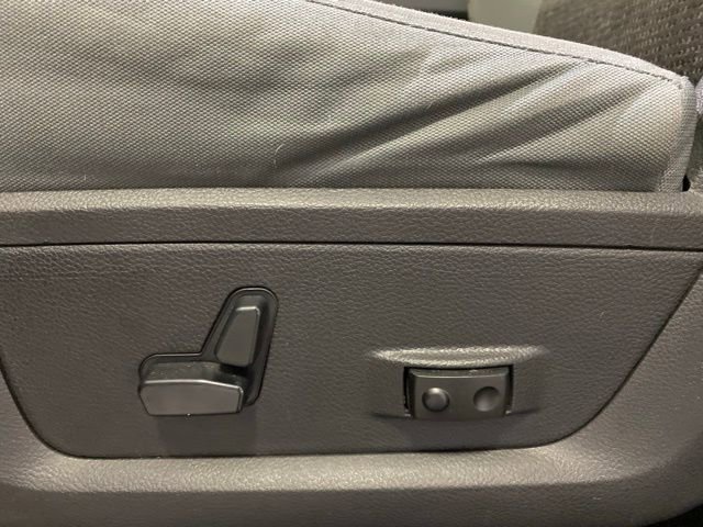 Used 2016 RAM 1500 Big Horn image 13