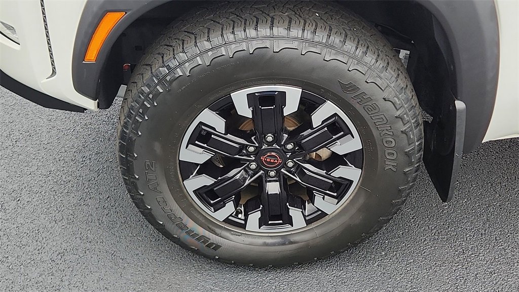 Used 2022 Nissan Frontier PRO-4X image 14