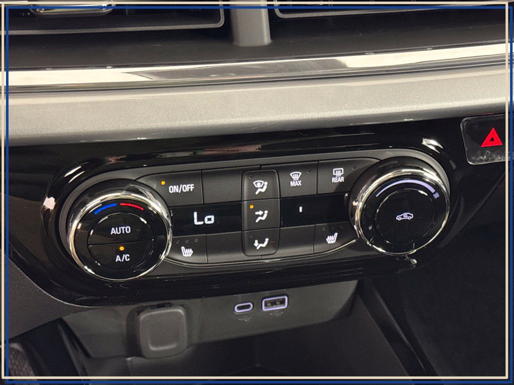 New 2026 Chevrolet Trax LT w/ LT Convenience Package FWD image 21