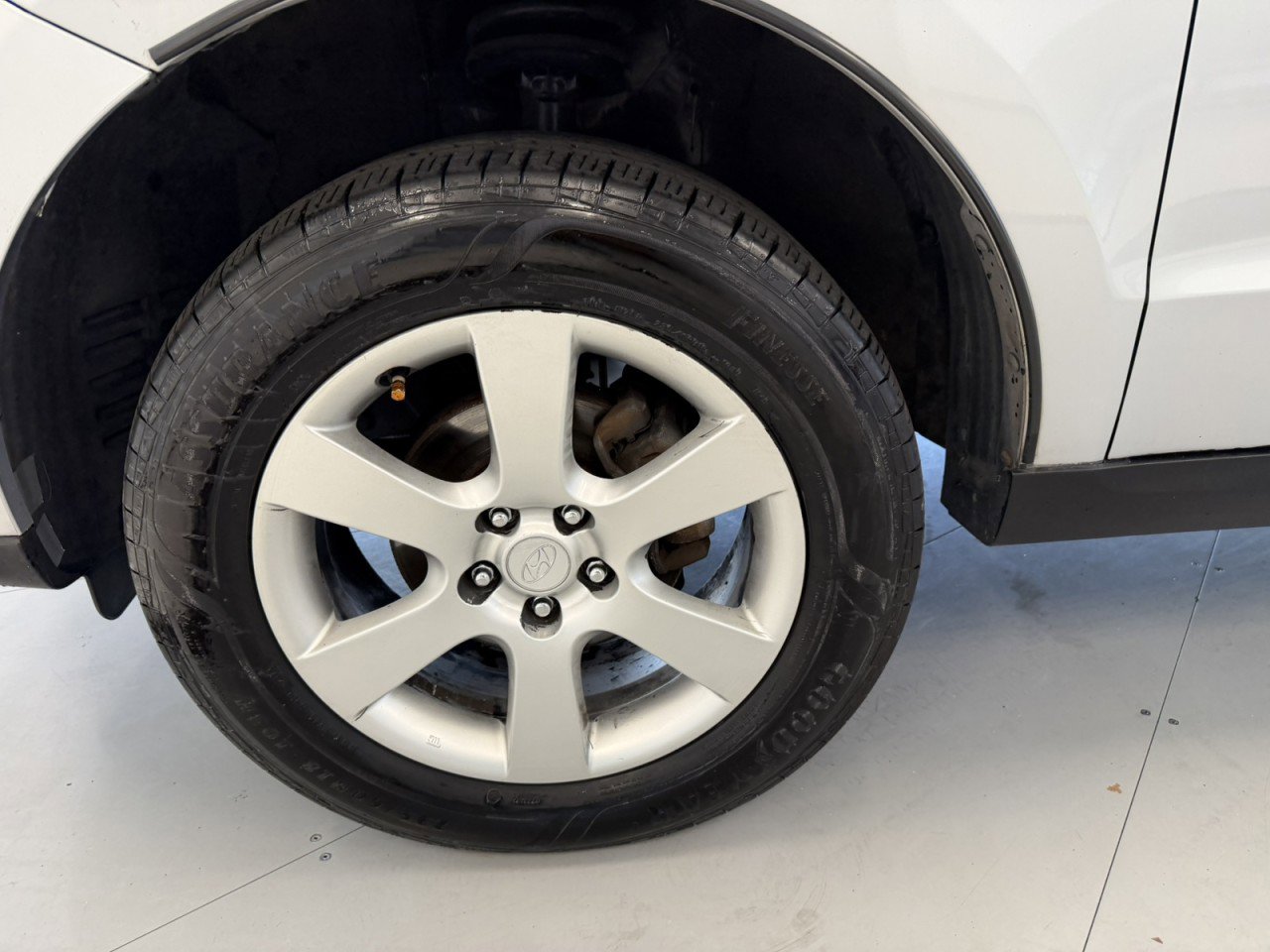 Used 2010 Hyundai Santa Fe GLS image 32