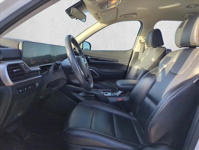 Used 2023 Kia Telluride LX image 11