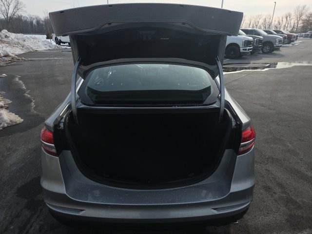 Used 2020 Ford Fusion SE image 11