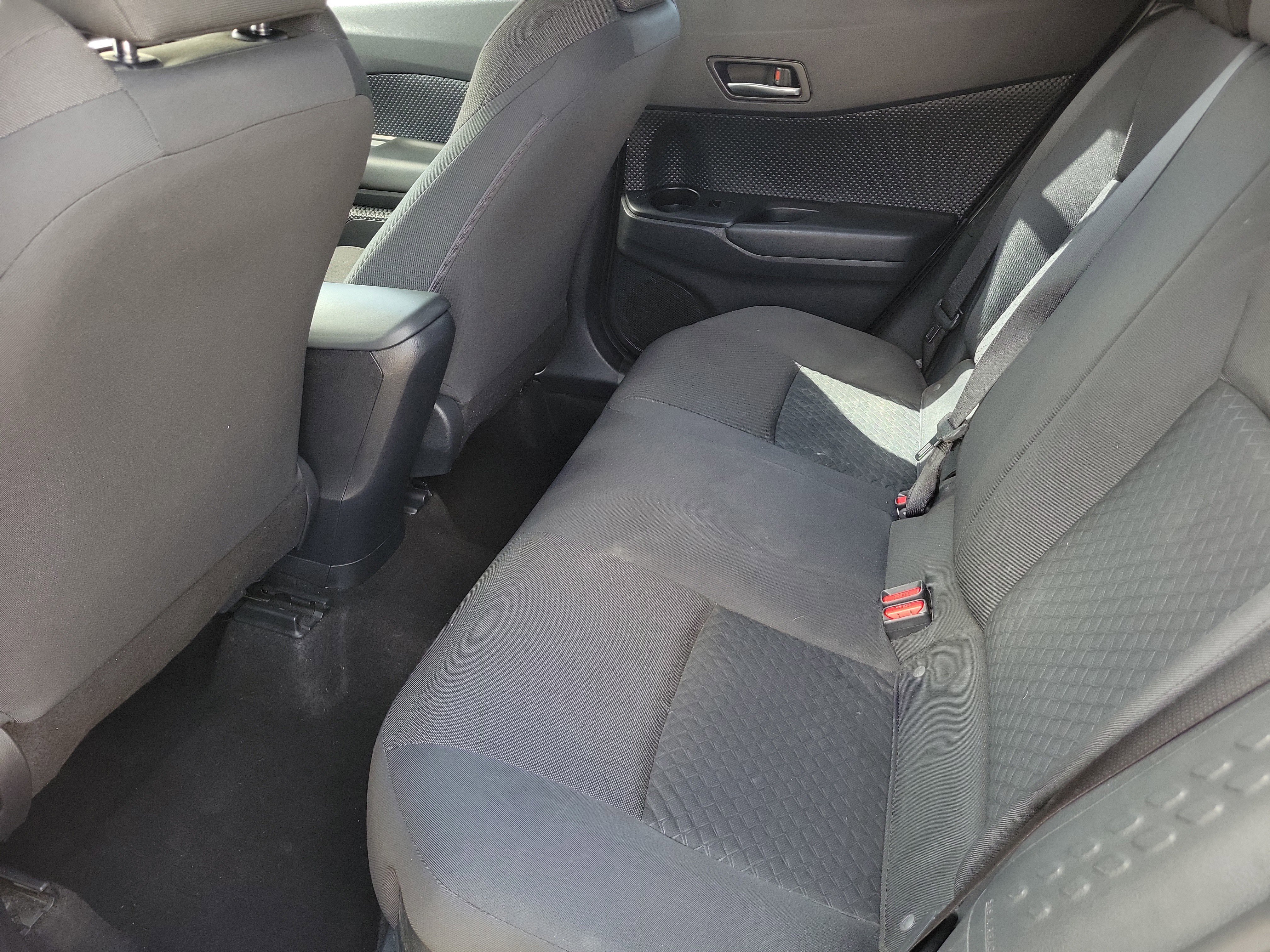 Used 2020 Toyota C-HR LE image 10
