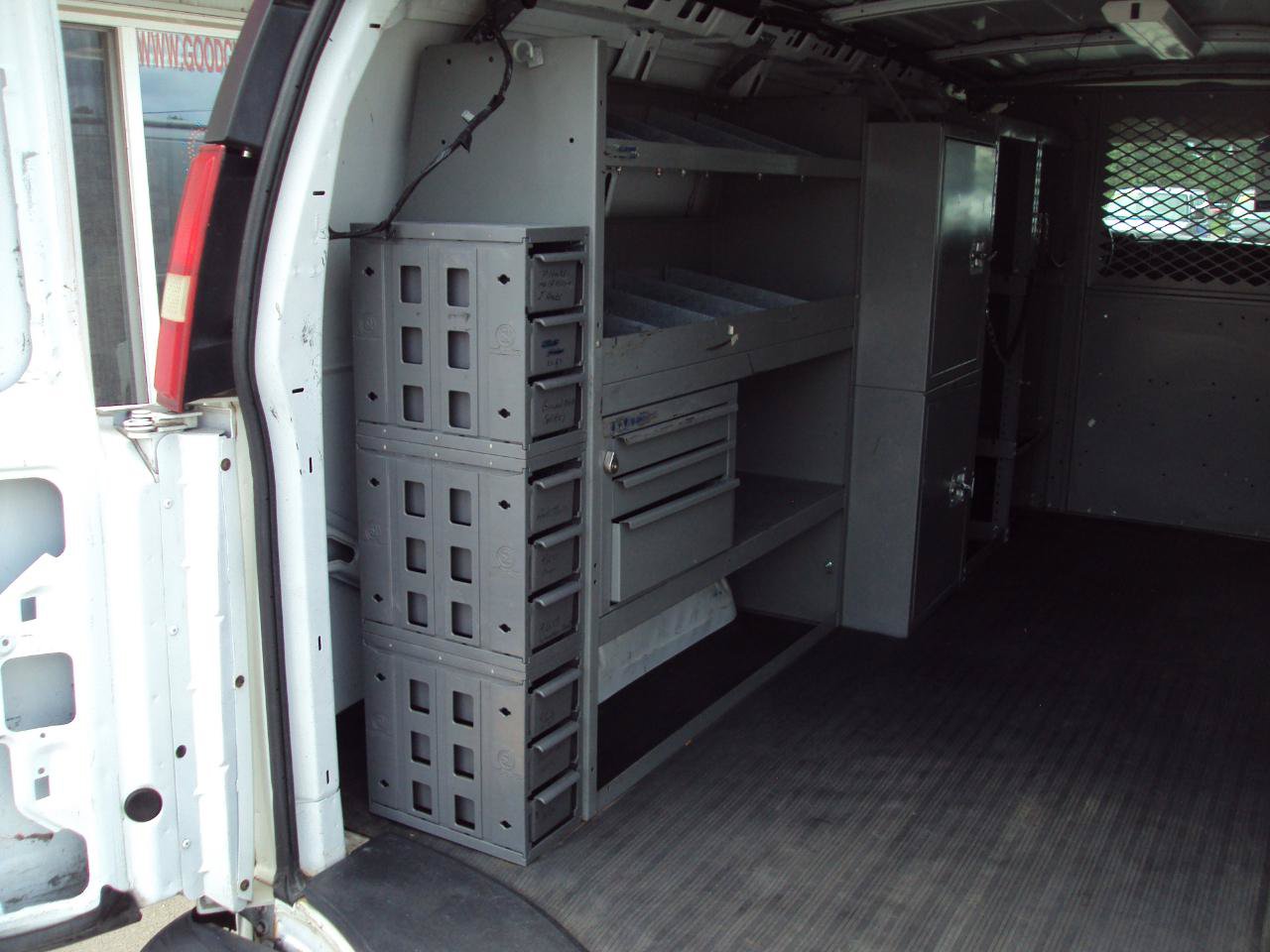 Used 2007 Chevrolet Express 1500 AWD image 8