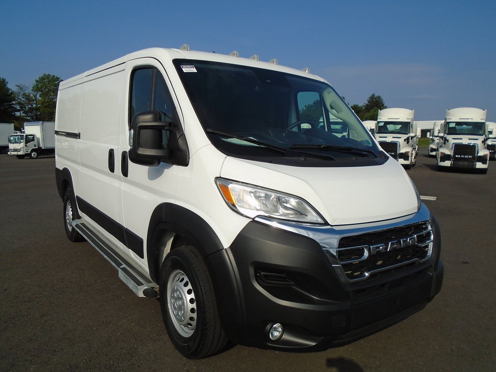Used 2025 RAM ProMaster 2500 w/ U-Haul Equipment Group FWD image 2