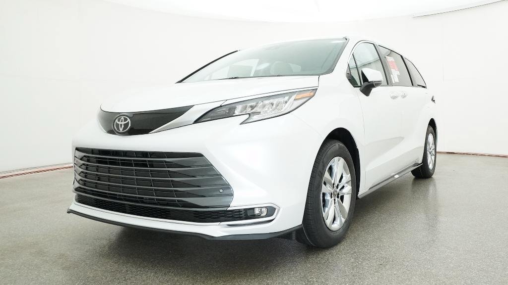 New 2026 Toyota Sienna Limited FWD image 19
