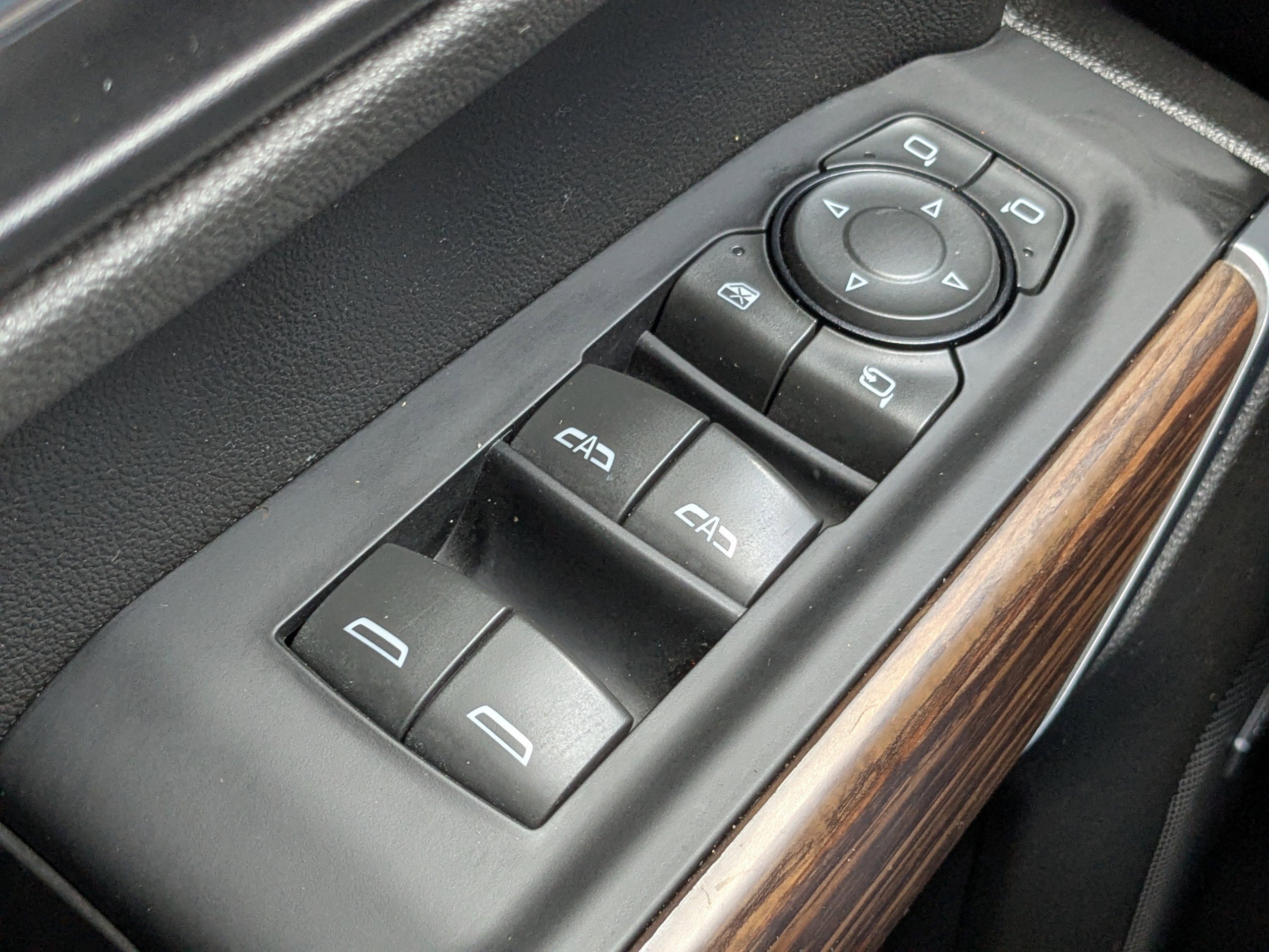 Used 2021 Chevrolet Silverado 1500 High Country image 25