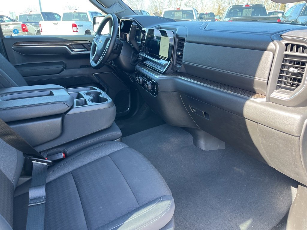 Used 2024 Chevrolet Silverado 1500 LT w/ Protection Package image 33