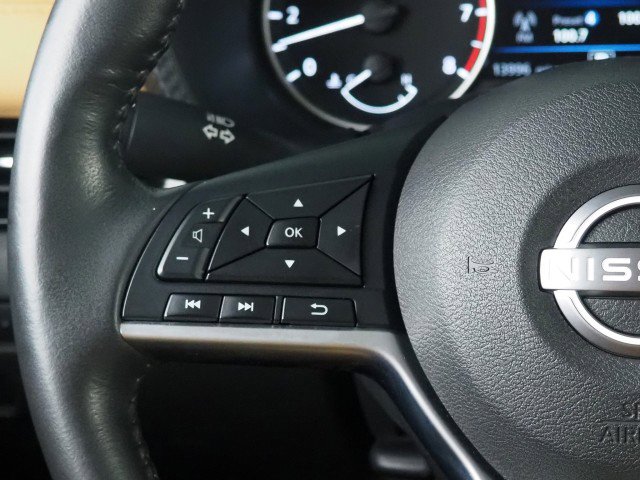 Used 2024 Nissan Sentra SV w/ SV Premium Package image 25