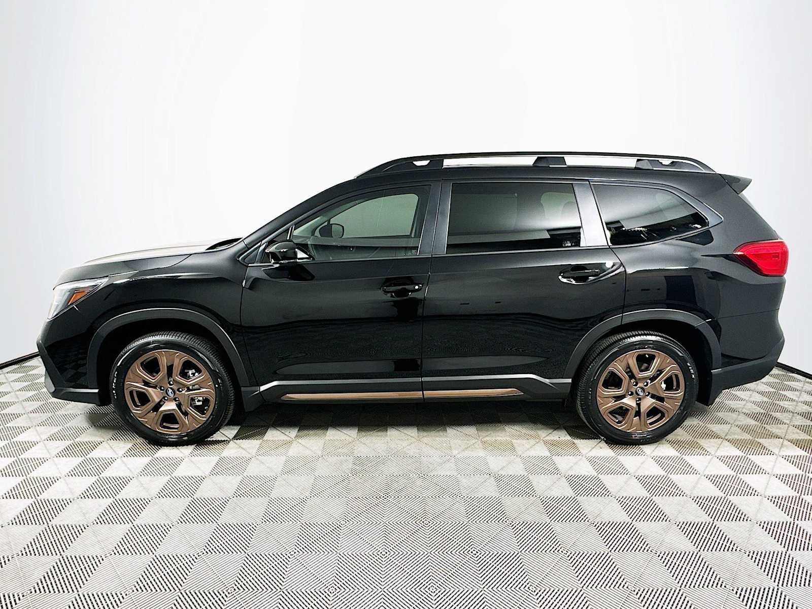 New 2025 Subaru Ascent Bronze Edition image 4