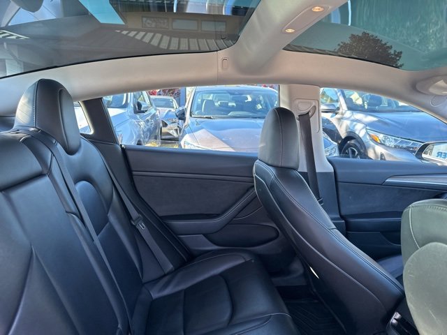 Used 2023 Tesla Model 3 Standard Range image 13