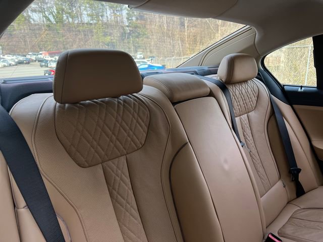 Used 2019 BMW 740i w/ Executive Package image 33