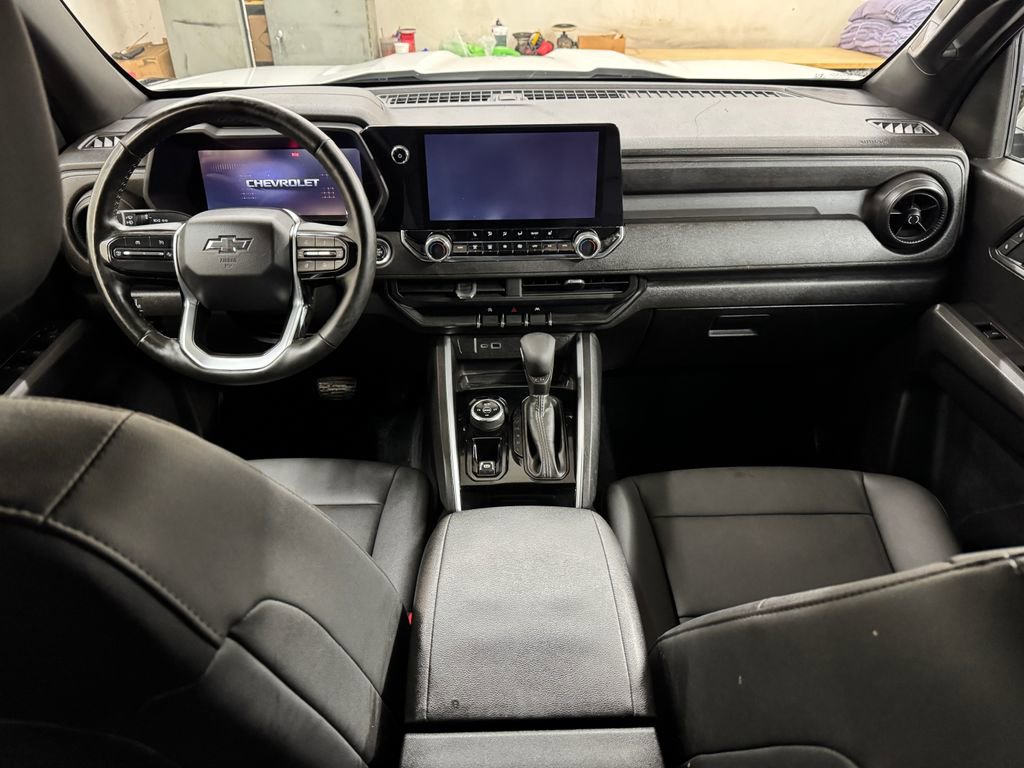 Used 2025 Chevrolet Colorado Trail Boss image 17
