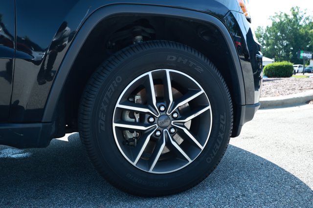 Used 2022 Jeep Grand Cherokee Limited AWD/4WD image 5