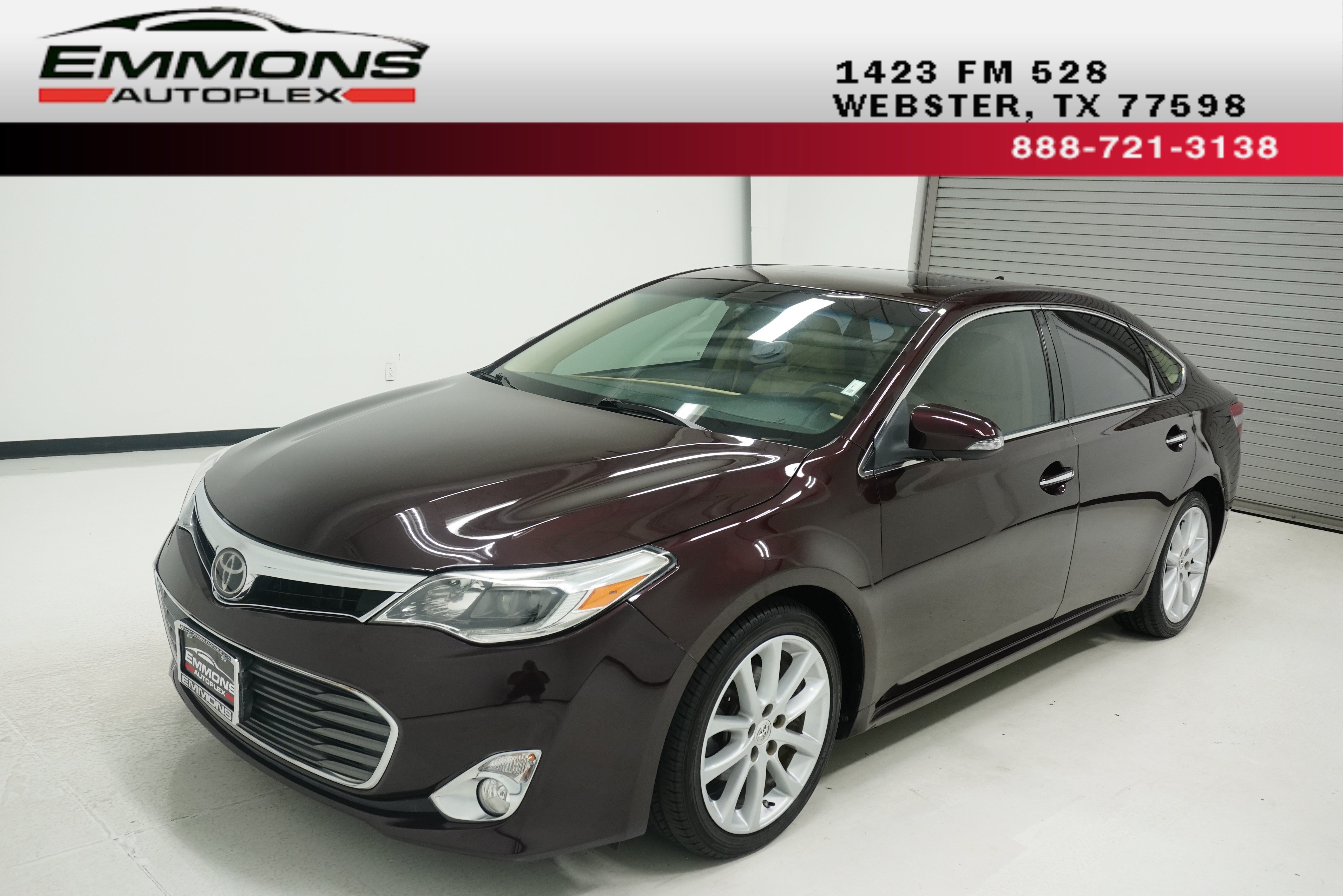 Used 2015 Toyota Avalon Limited w/ Technology Package FWD image 1