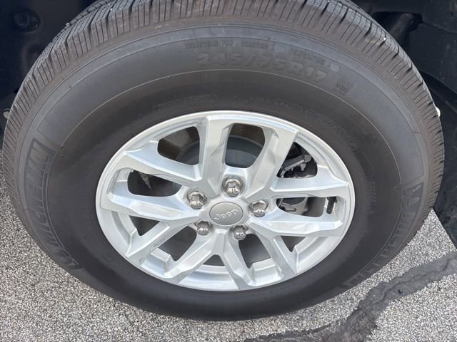 Used 2023 Jeep Wrangler Sport S image 6