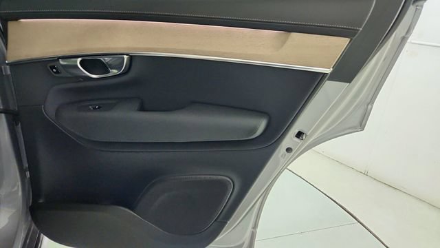 New 2026 Volvo XC90 B6 Core AWD/4WD image 34