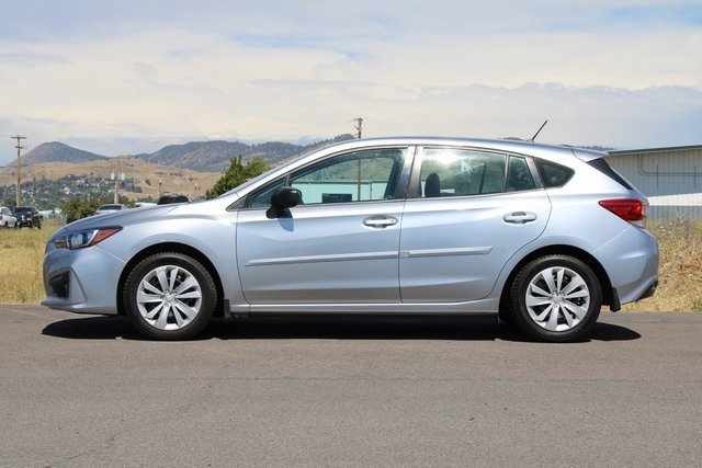 Used 2017 Subaru Impreza 2.0i image 3