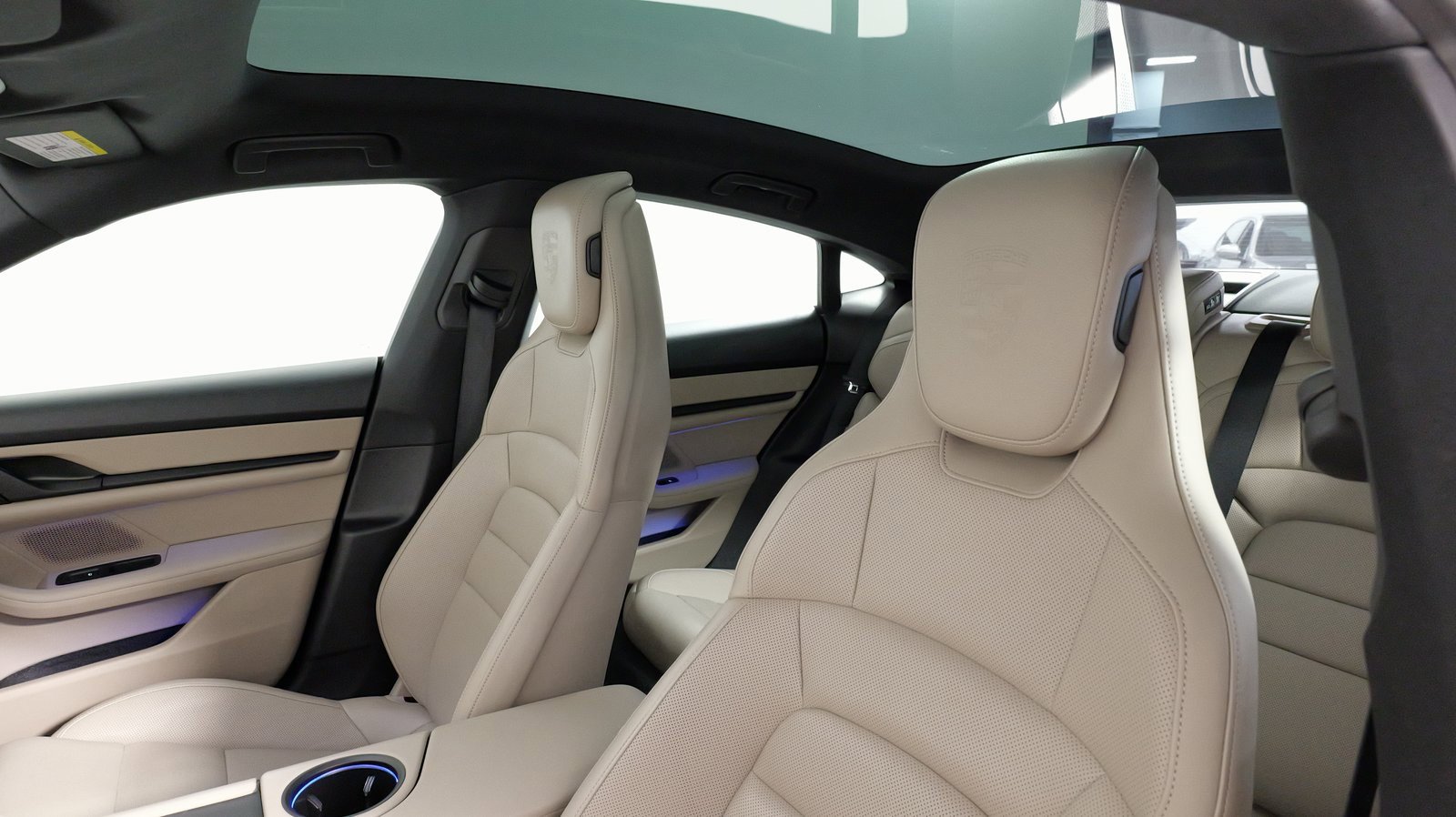 Used 2023 Porsche Taycan image 33