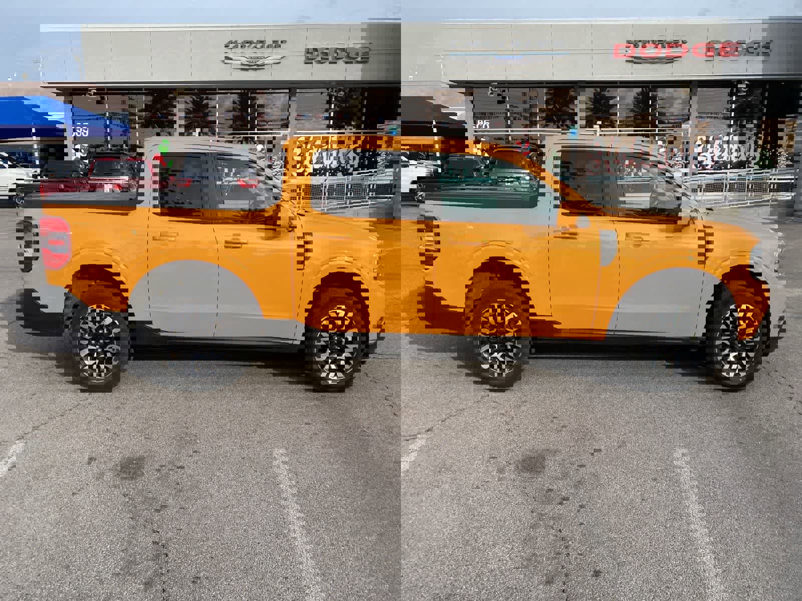 Used 2022 Ford Maverick Lariat w/ Lariat Luxury Package image 5