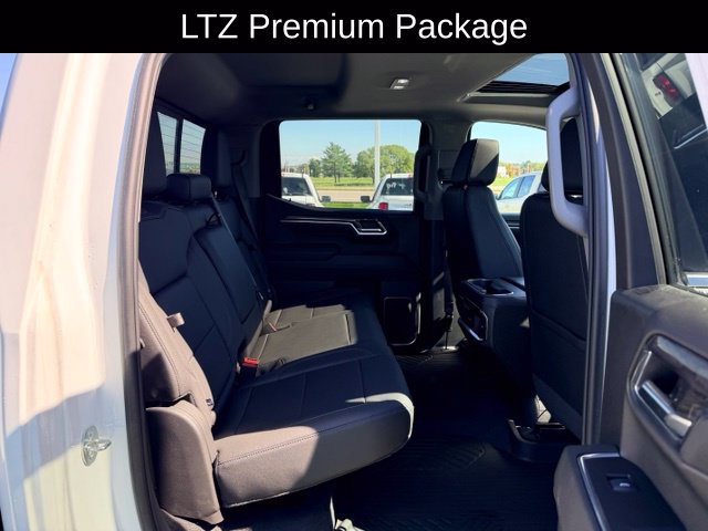 Used 2024 Chevrolet Silverado 1500 LTZ w/ LTZ Premium Package AWD/4WD image 10