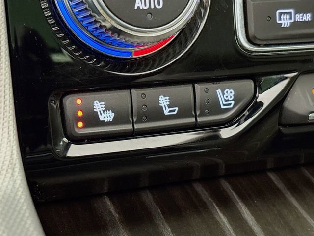 Used 2022 GMC Yukon XL Denali image 22