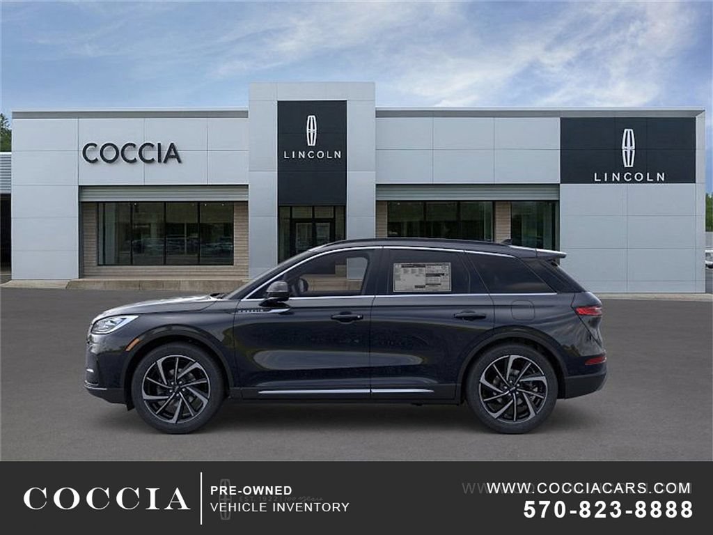 Used 2026 Lincoln Corsair Reserve AWD/4WD image 2