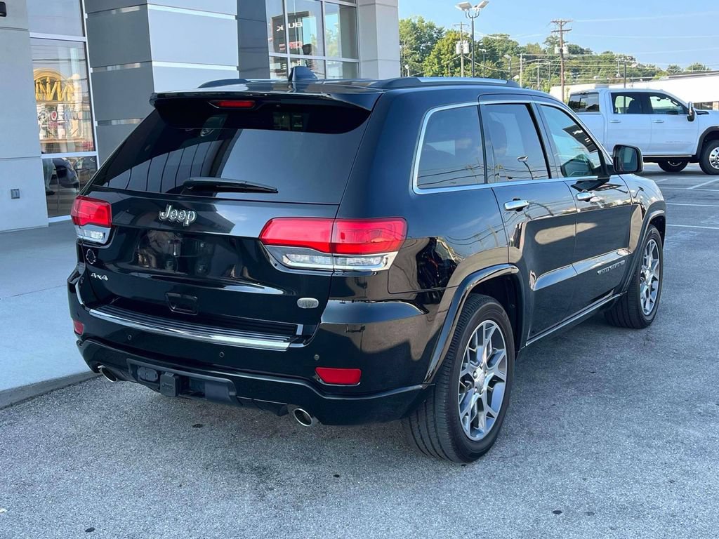 Used 2020 Jeep Grand Cherokee Overland AWD/4WD image 3