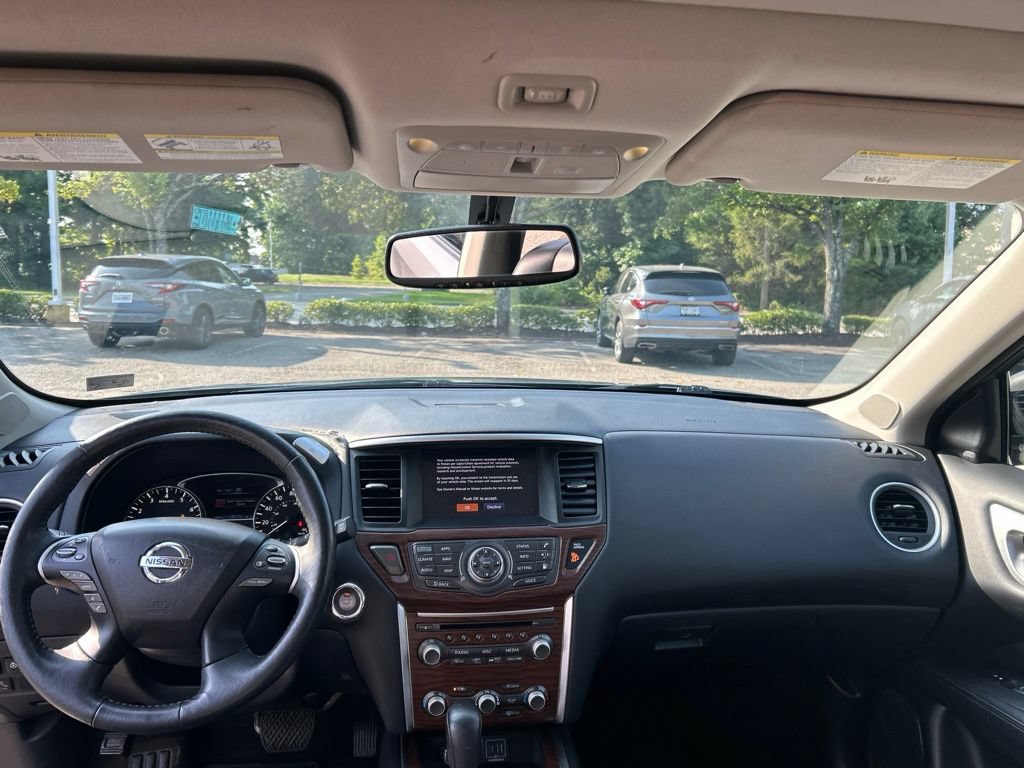 Used 2020 Nissan Pathfinder Platinum w/ Cargo Package AWD/4WD image 21