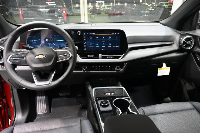 New 2027 Chevrolet Equinox LT w/ Convenience Package II FWD image 12