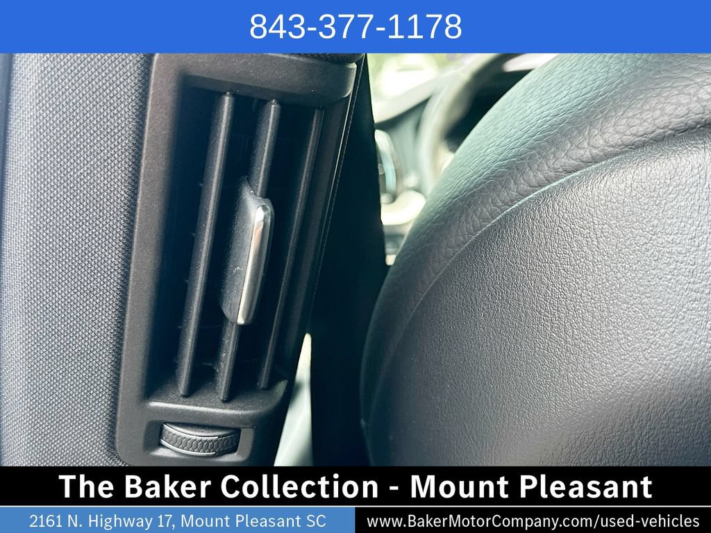 Used 2019 Volvo XC60 T5 Momentum w/ Multimedia Package AWD/4WD image 27