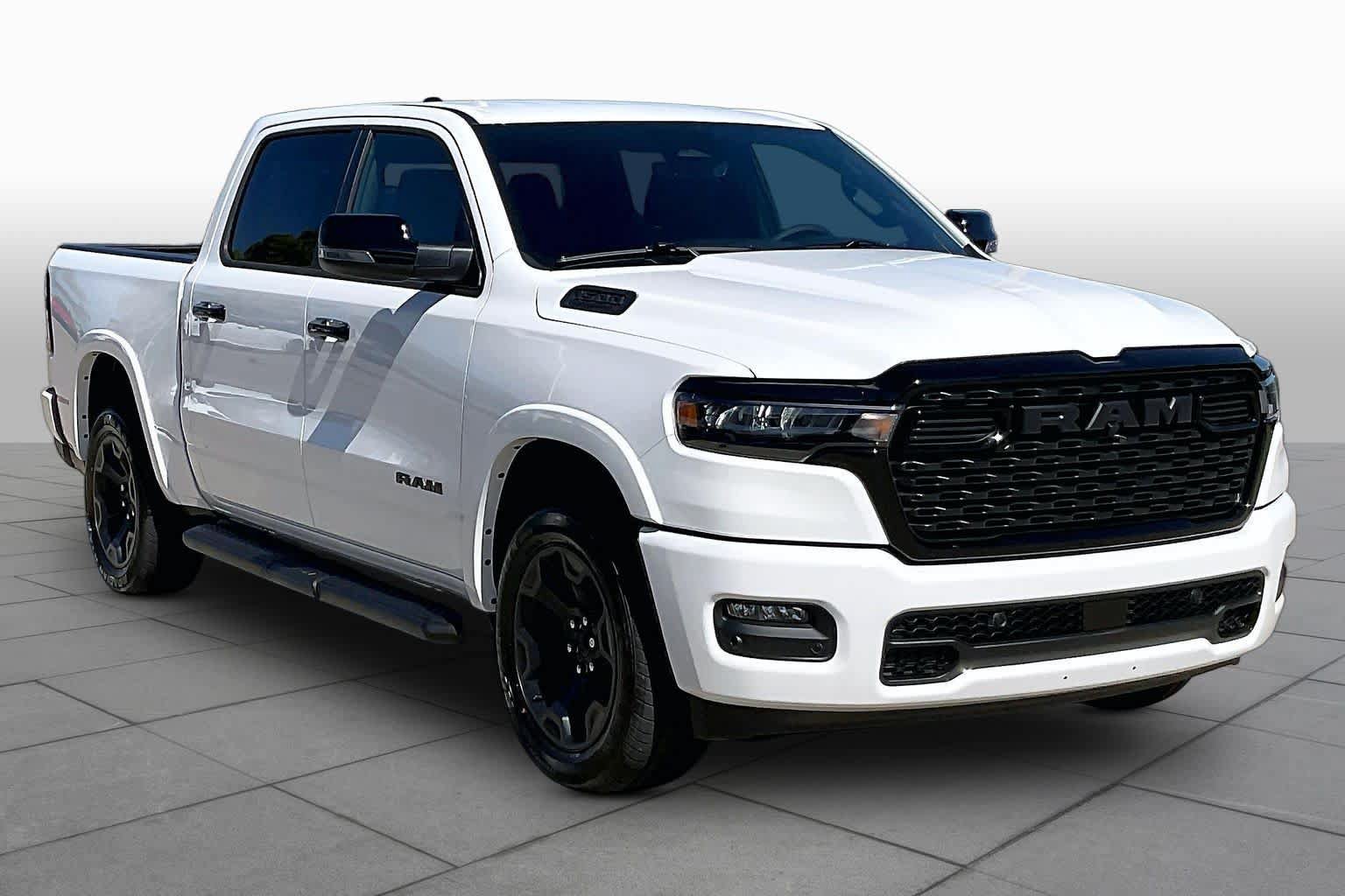 New 2027 RAM 1500 4x4 Crew Cab image 2