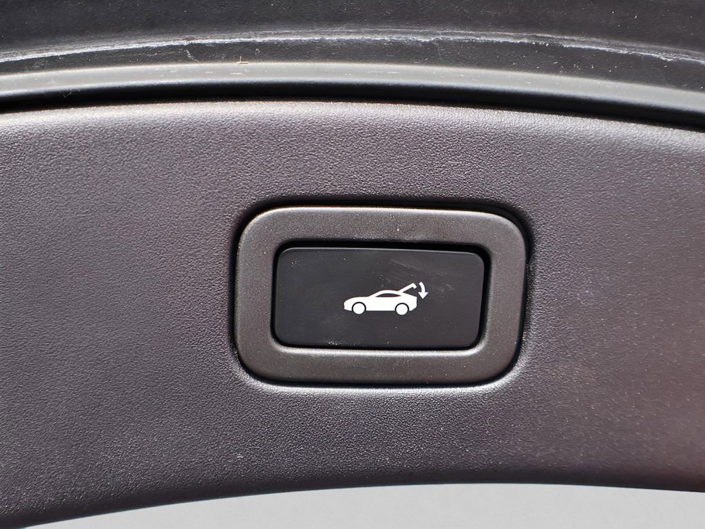 Used 2023 Jaguar F-TYPE R-Dynamic AWD/4WD image 16