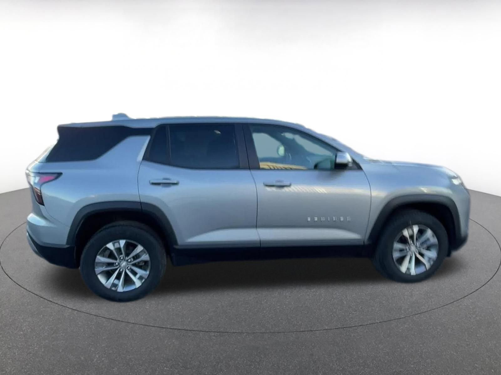 Used 2025 Chevrolet Equinox LT image 16