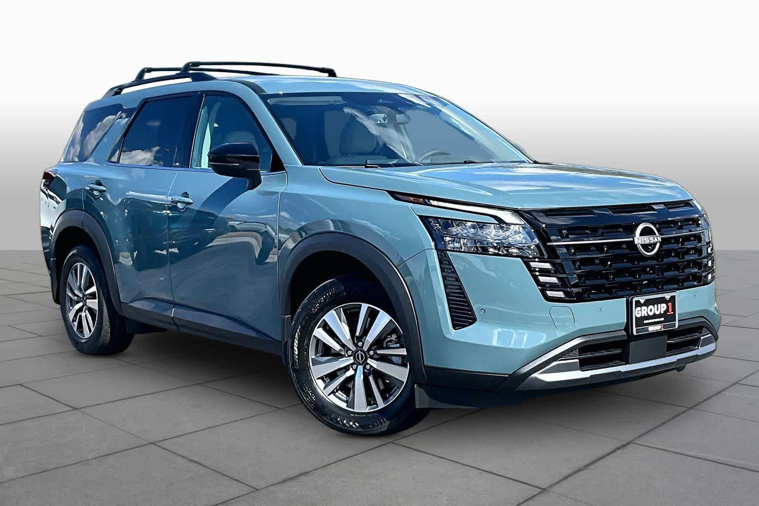 New 2026 Nissan Pathfinder SL FWD image 2