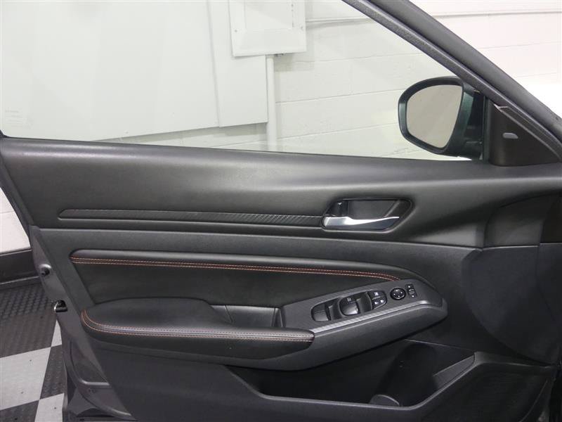Used 2022 Nissan Altima 2.5 SR w/ Midnight Edition Package FWD image 18