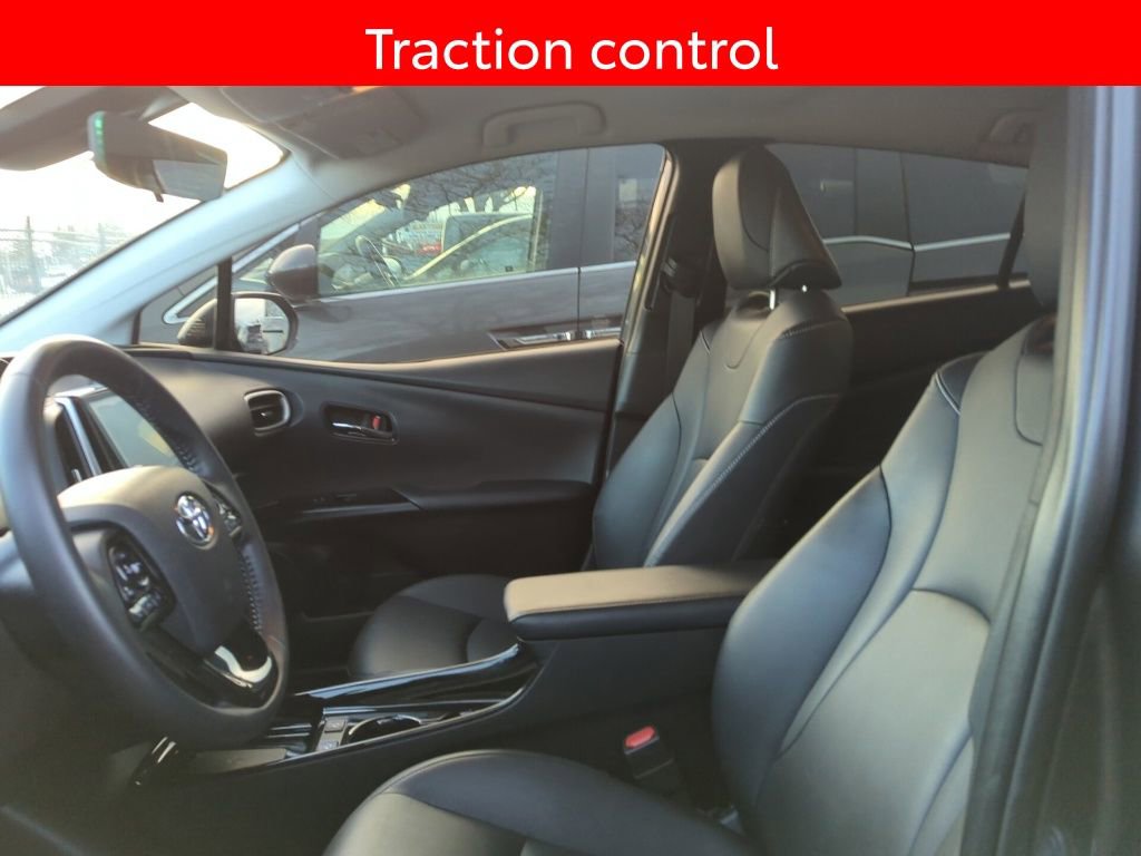 Used 2021 Toyota Prius Prime XLE image 6