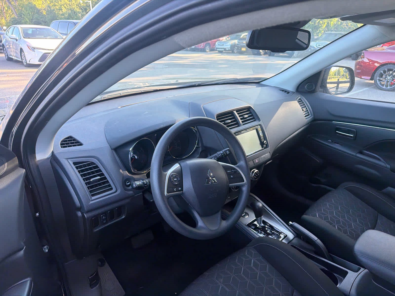 Used 2025 Mitsubishi Outlander Sport ES AWD/4WD image 8