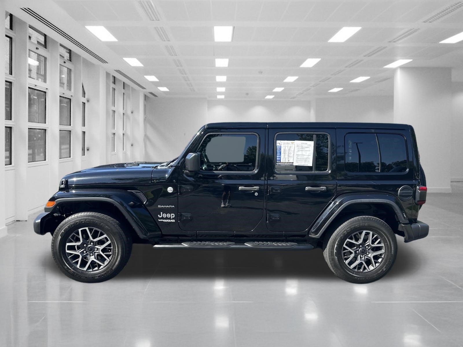 Used 2021 Jeep Wrangler Unlimited Sahara AWD/4WD image 8