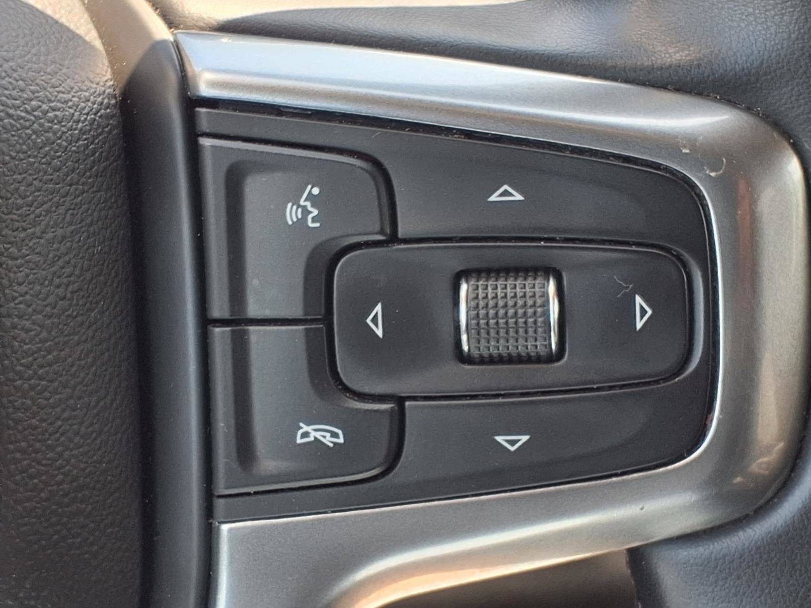 Used 2025 Chevrolet Silverado 2500 LT w/ Convenience Package AWD/4WD image 14