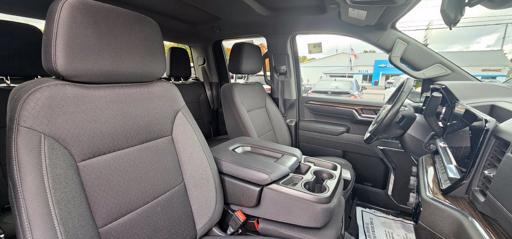 Used 2023 Chevrolet Silverado 1500 LT AWD/4WD image 22