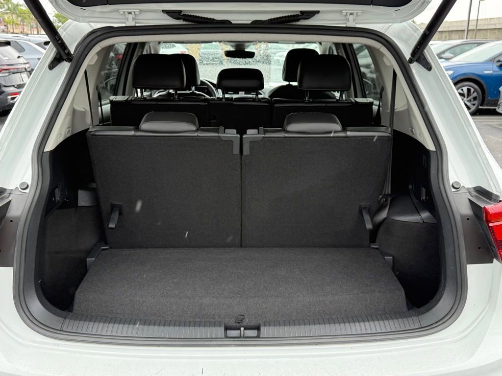 Used 2022 Volkswagen Tiguan SE FWD image 8