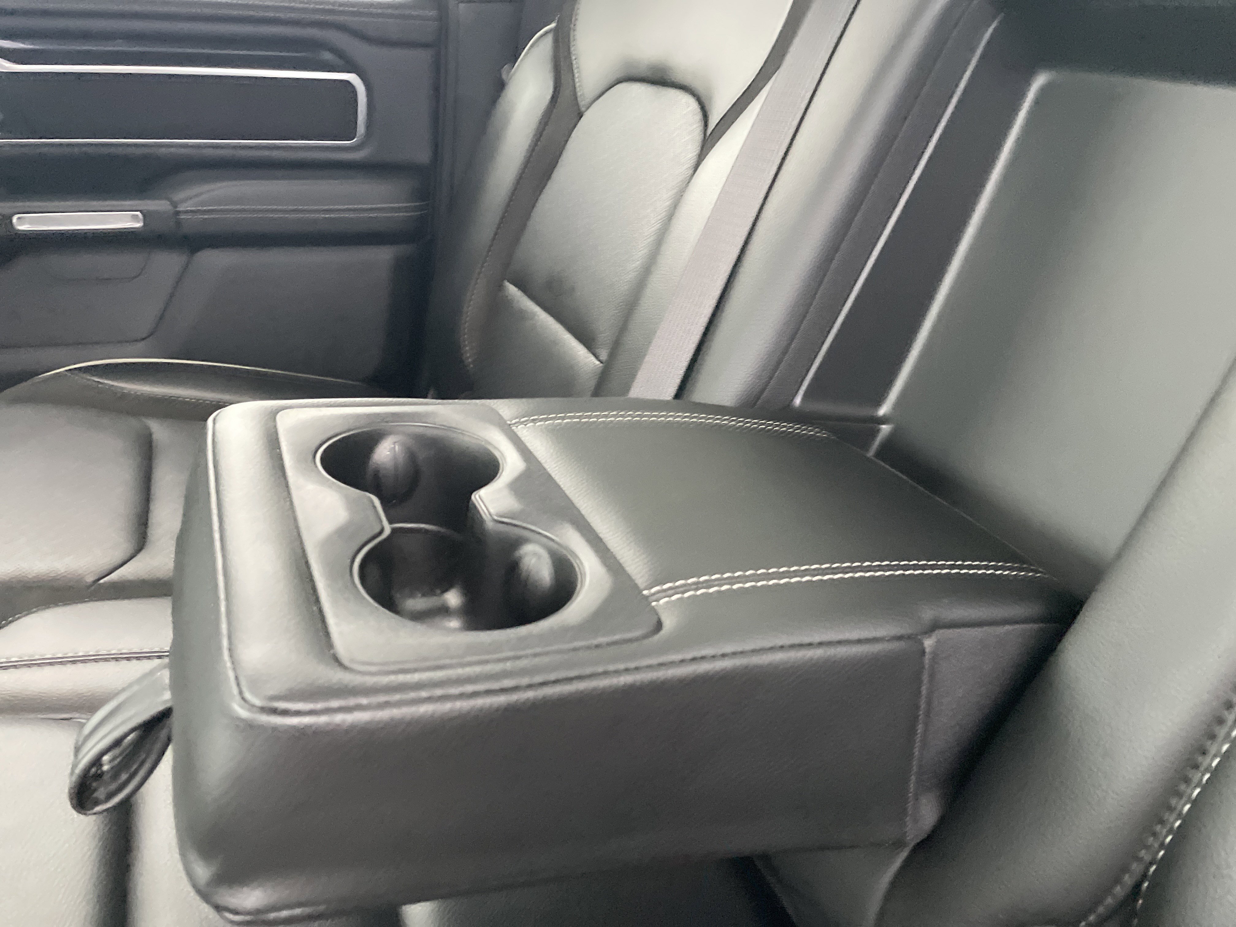 Used 2022 RAM 1500 Laramie w/ Sport Appearance Package image 19