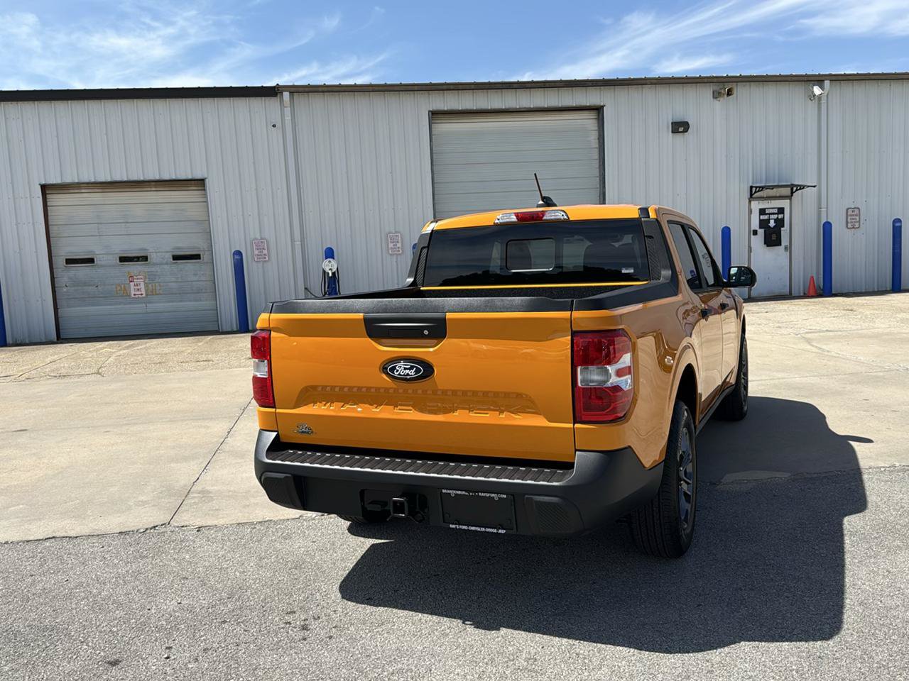 New 2026 Ford Maverick XLT w/ XLT Luxury Package FWD image 8